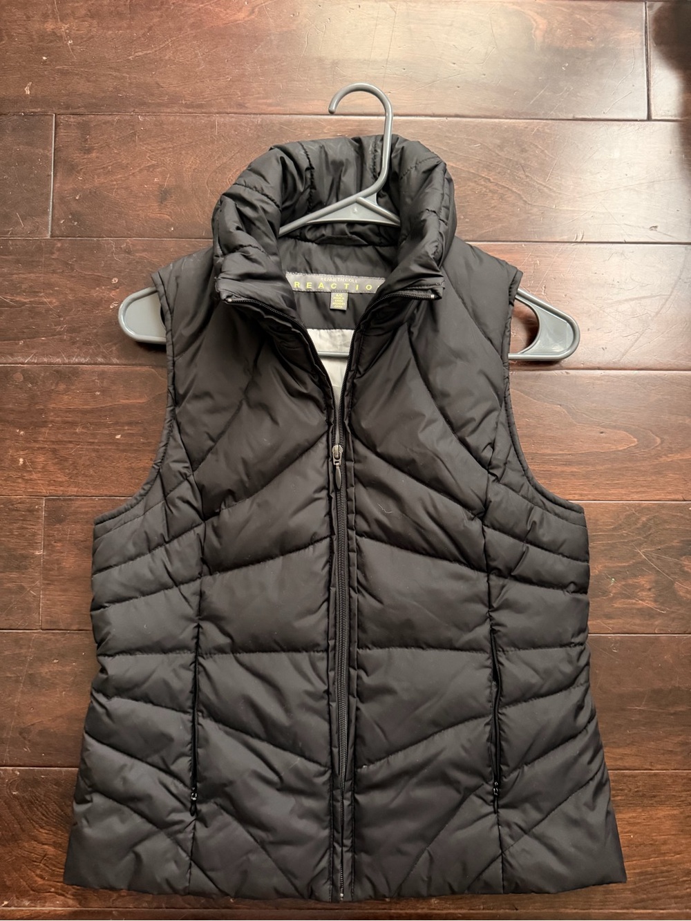 Kenneth Cole Reaction Women's Black Quilted Puffer Vest with Stand Collar